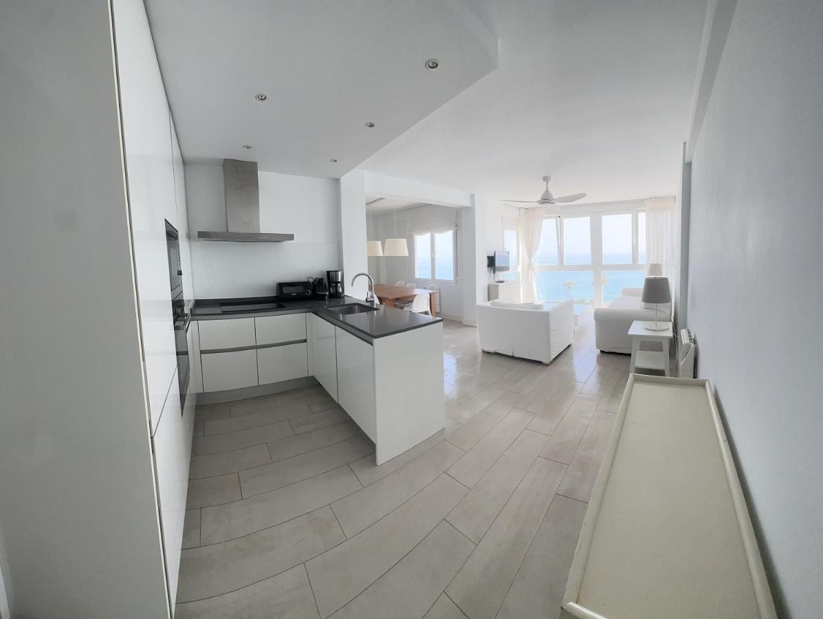 Piso A 50 M Del Mar - Mejores Vistas De Torre Del Mar Luaran gambar
